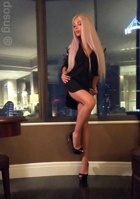 Екатерина, тел. 8 499 715-92-13 — куни услуги