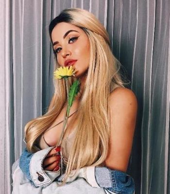 Снять девушку на час (Милана, 23 лет)
