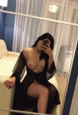 где снять дешевую проститутку (Лиза, тел. 8 985 713-04-02)