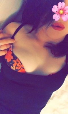 Мария, 27 лет — минет в машине