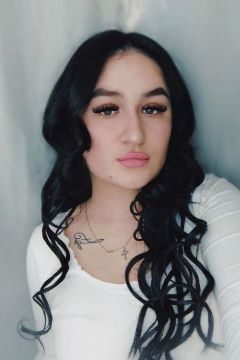 Снять девушку на час (Злата, 19 лет)