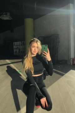 Секс услуги в гостиничном номере — 8 985 994-87-48 (блядь Лаура)